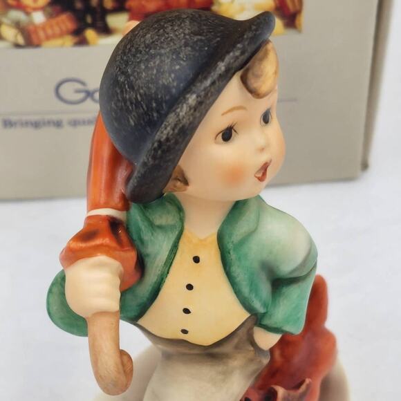 Vintage Goebel 1984 MJ Hummel Strolling Along With Box Hum 5 #988 W. Germany - Picture 1 of 12